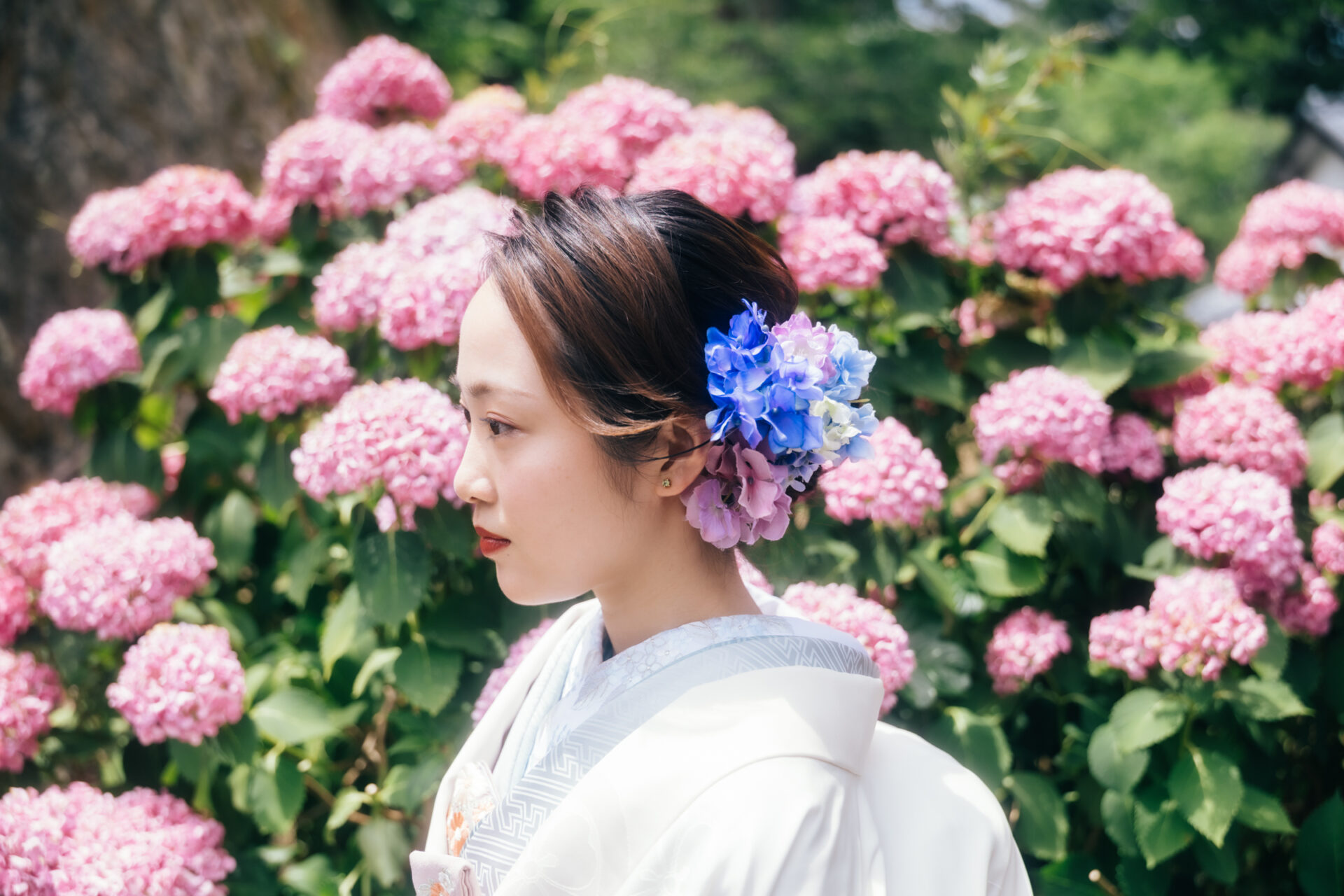 『四季をまとうフォトウエディング＿季節の花に包まれる、ふたりだけの特別な一日』