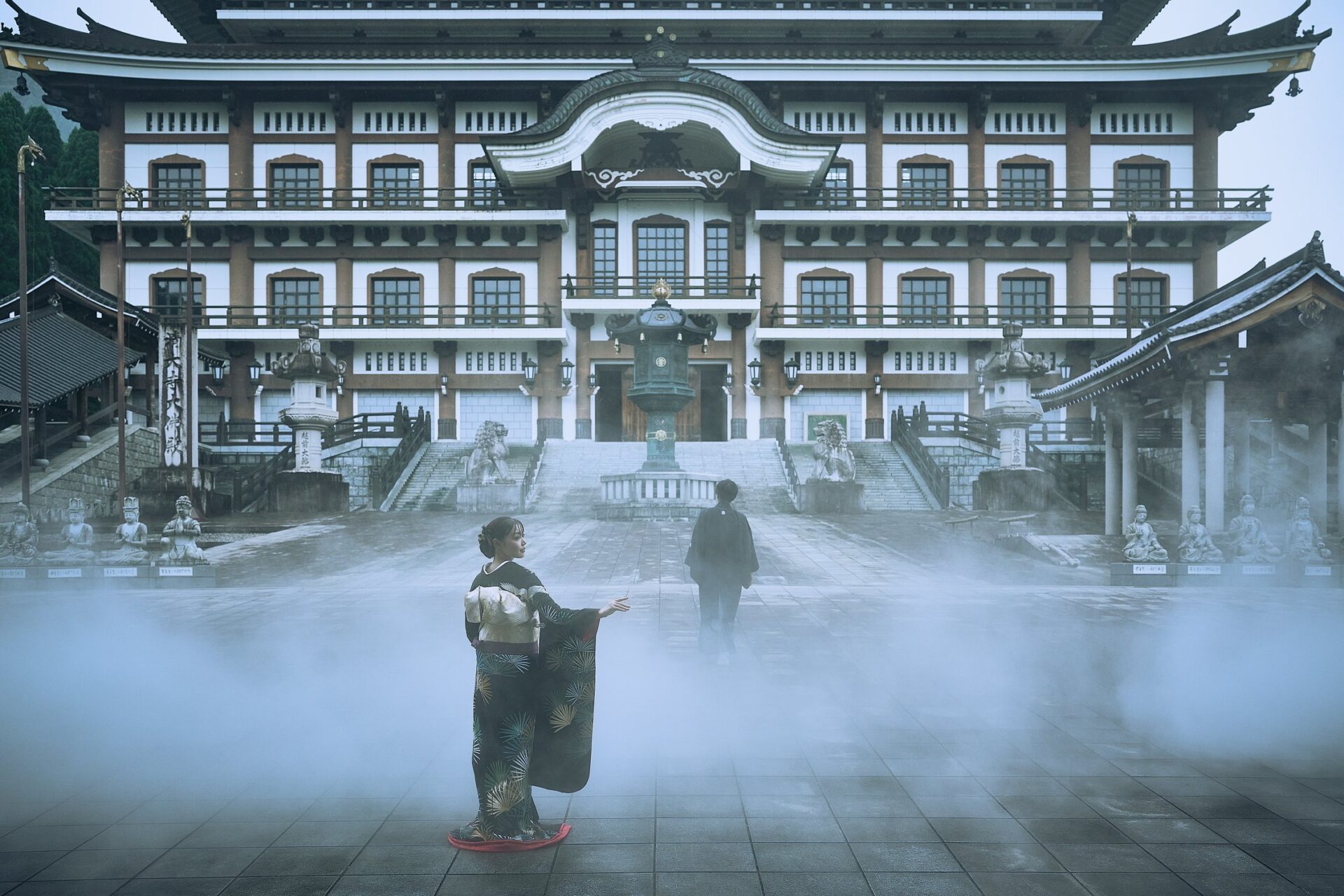 圧倒的なスケール感。越前大仏で描く、フォトウェディング