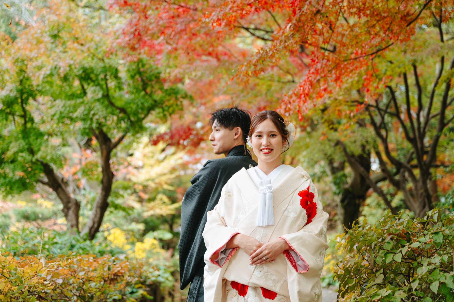 秋色に包まれる特別な一日。和装で巡る紅葉ロケーションフォト